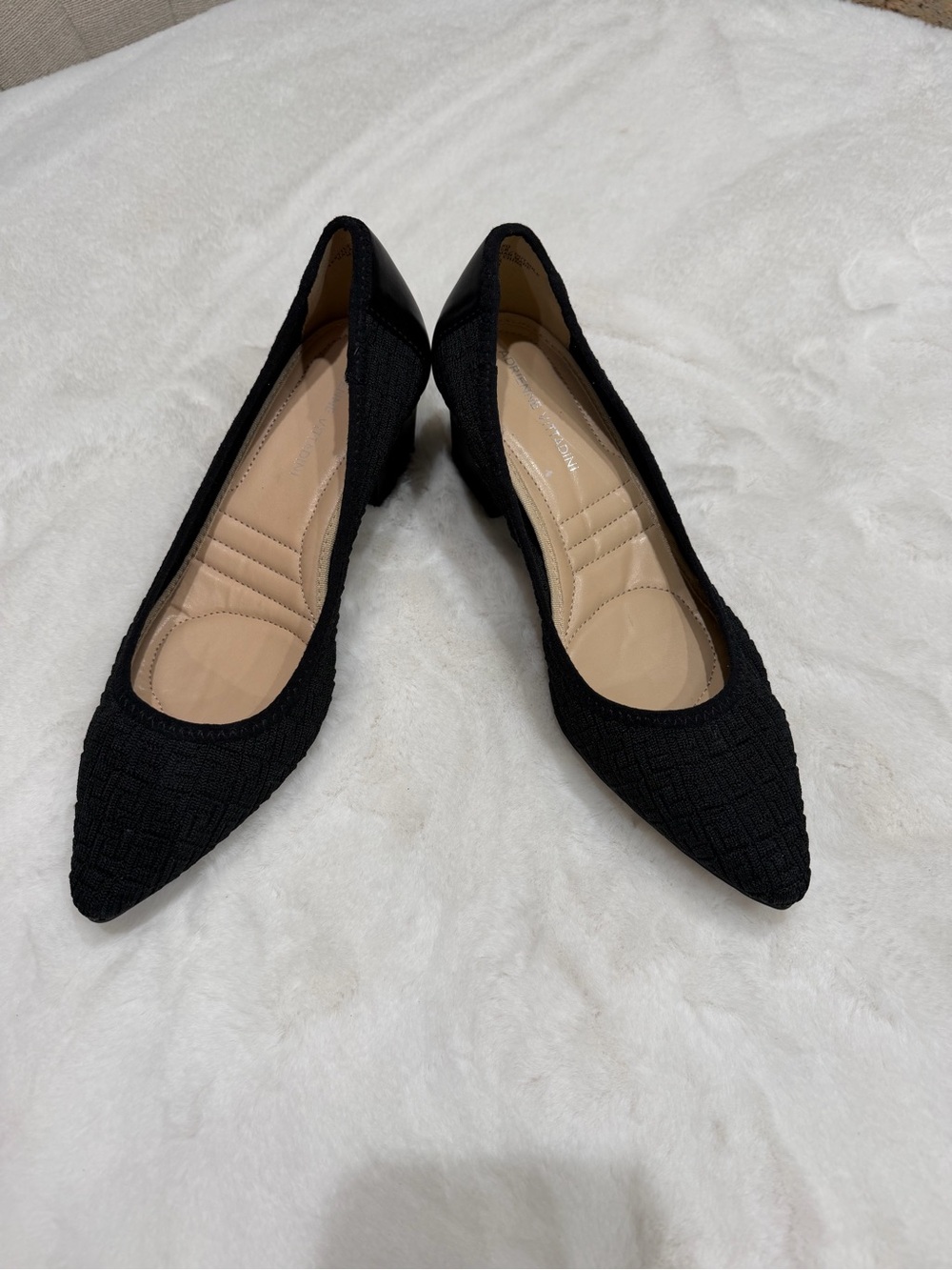 Adrienne Vittadini Black Fabric Pointed Toe Low Heels Size 9